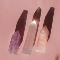 水晶如何判斷真假？專家教你輕鬆辨別真偽水晶的秘訣